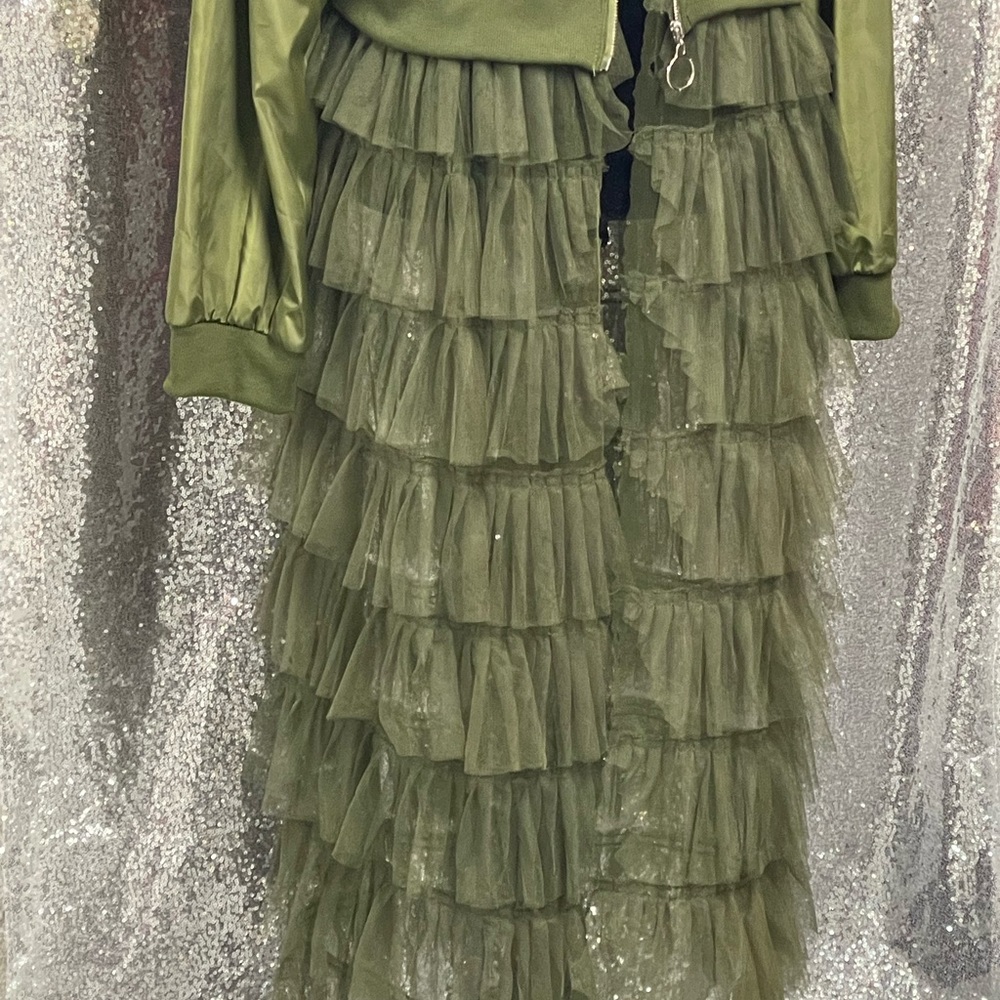 Cute bomber jacket with tulle skirt size 3xl (China size) fits like Xtra large